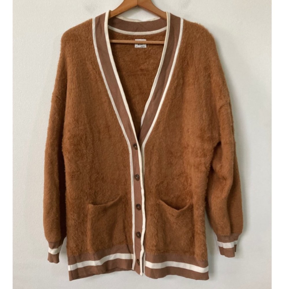 Aritzia Sunday Best KITTEN CARDIGAN